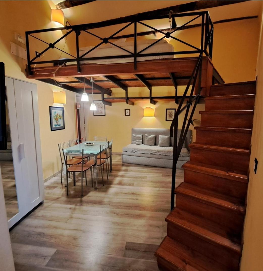Guide Tour Apartments Napoli Bagian luar foto