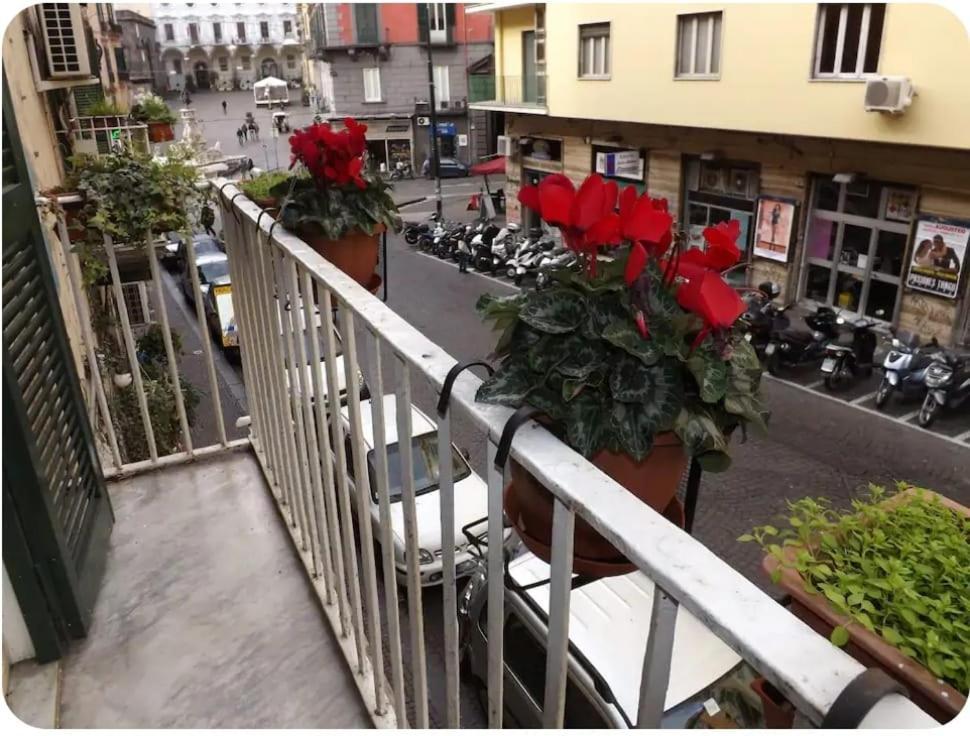 Guide Tour Apartments Napoli Bagian luar foto