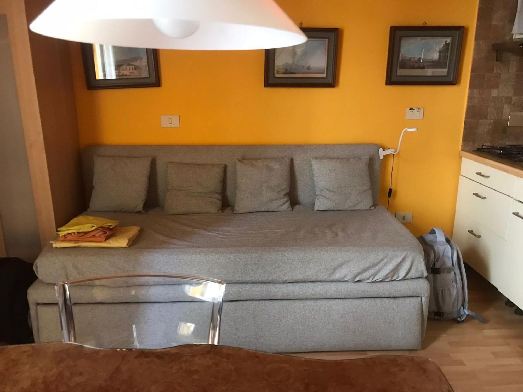 Guide Tour Apartments Napoli Bagian luar foto