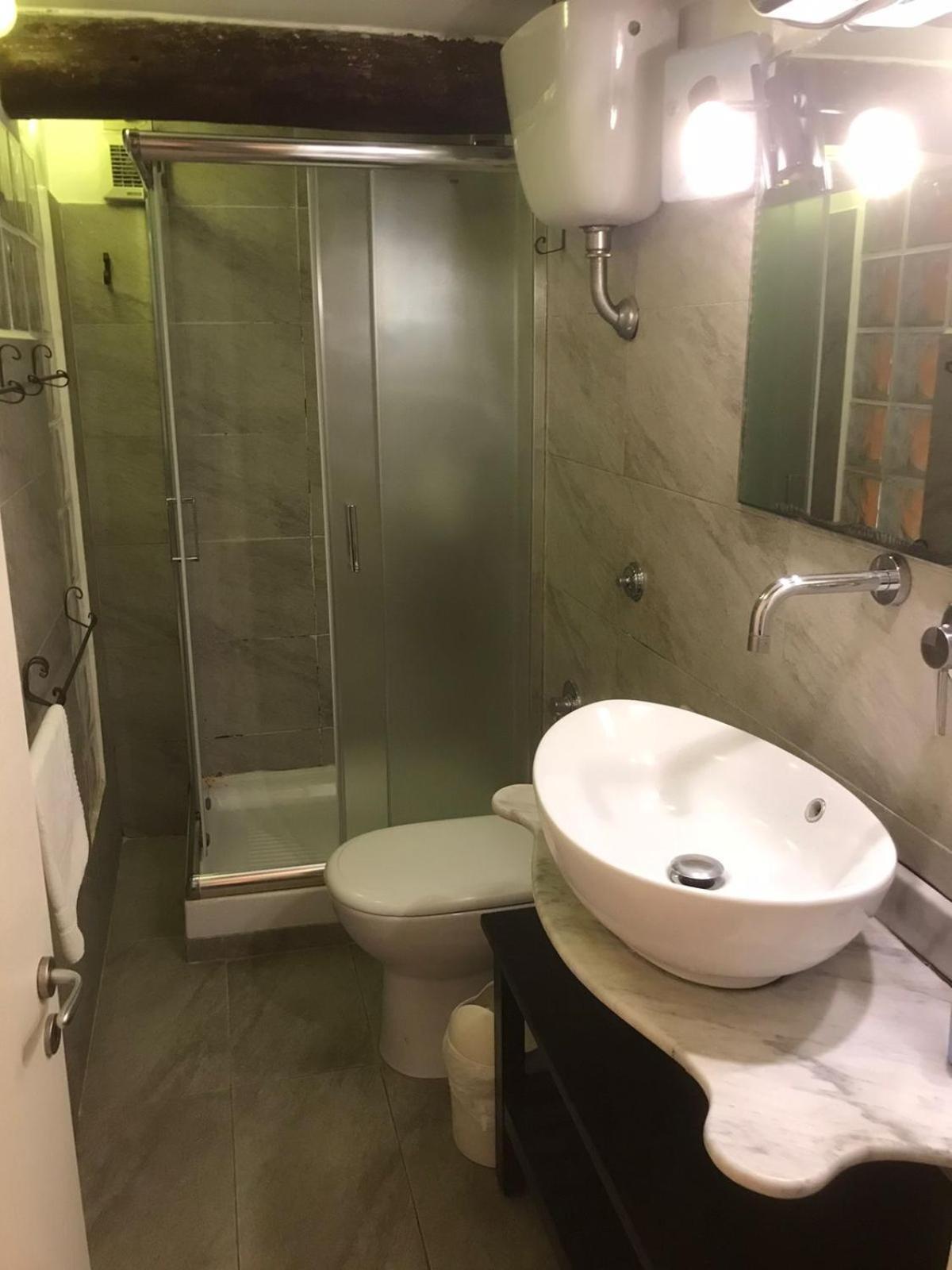Guide Tour Apartments Napoli Bagian luar foto