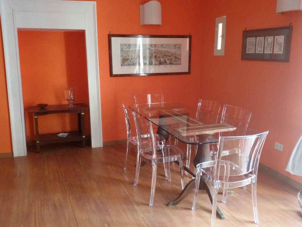 Guide Tour Apartments Napoli Bagian luar foto
